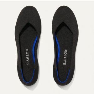 Rothy’s Black Round Toe Flats with Blue Halo - Size 9